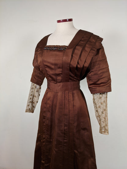 1908-1909 Red Ochre Silk Dress