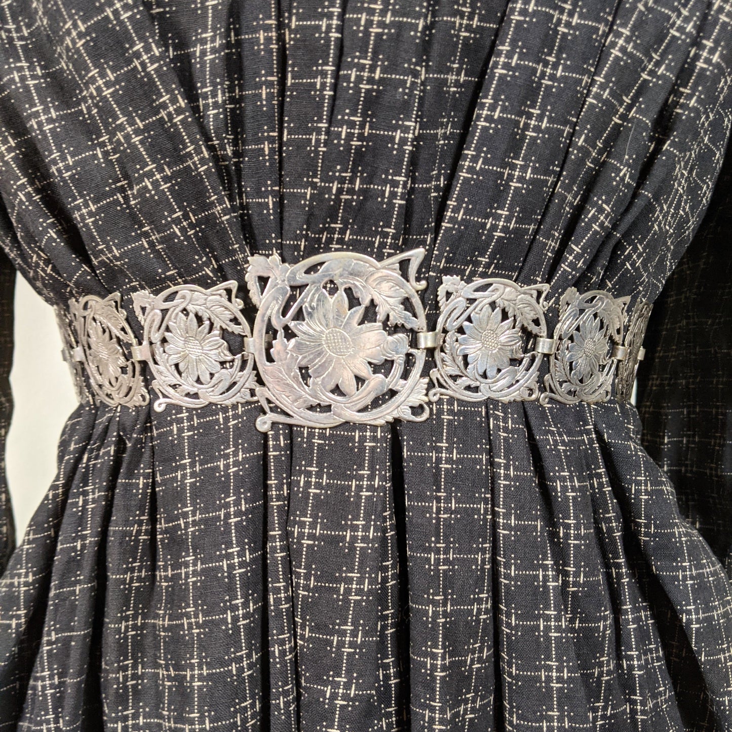 1900s EPNS Flower Belt | 26"