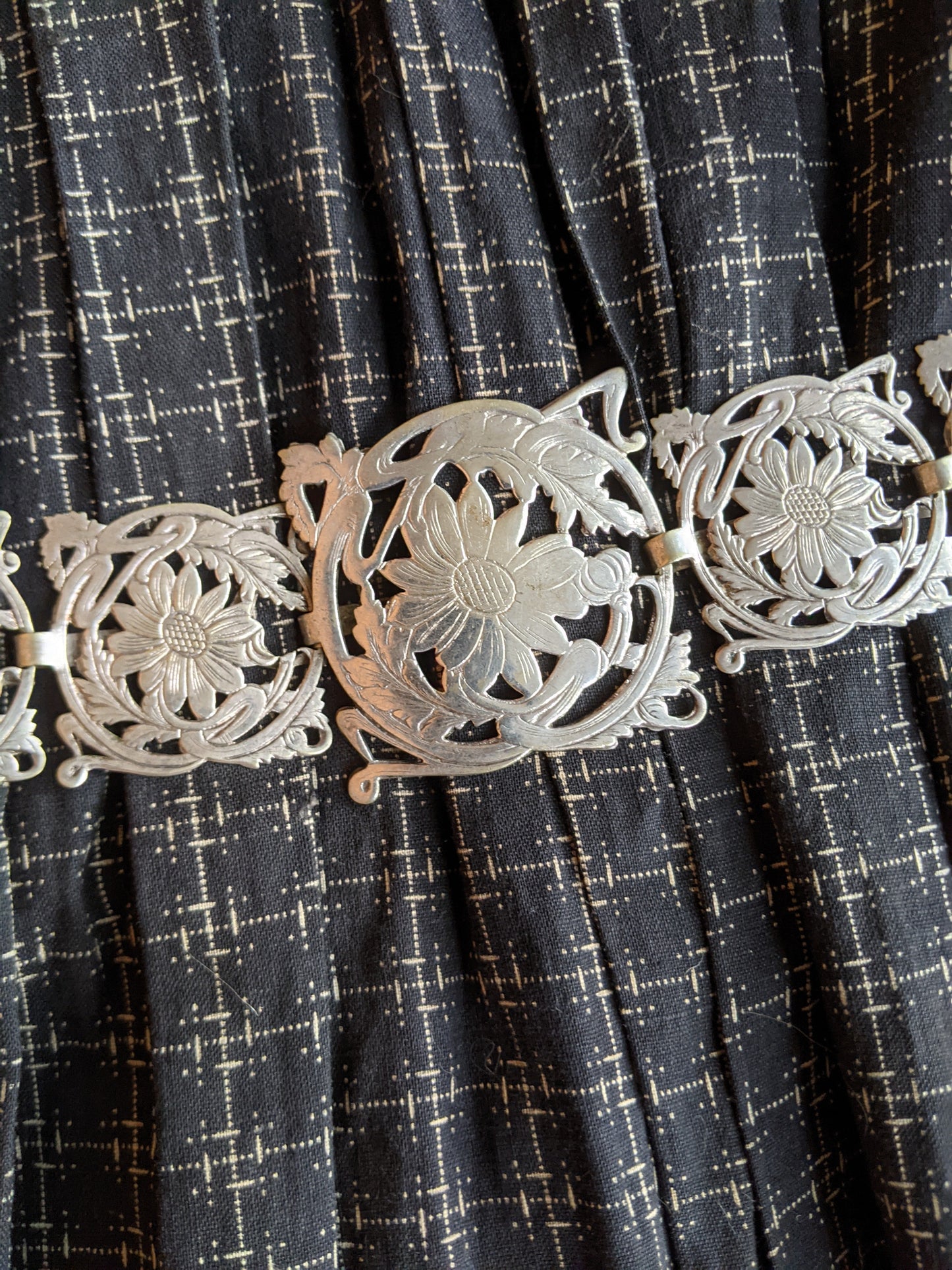 1900s EPNS Flower Belt | 26"