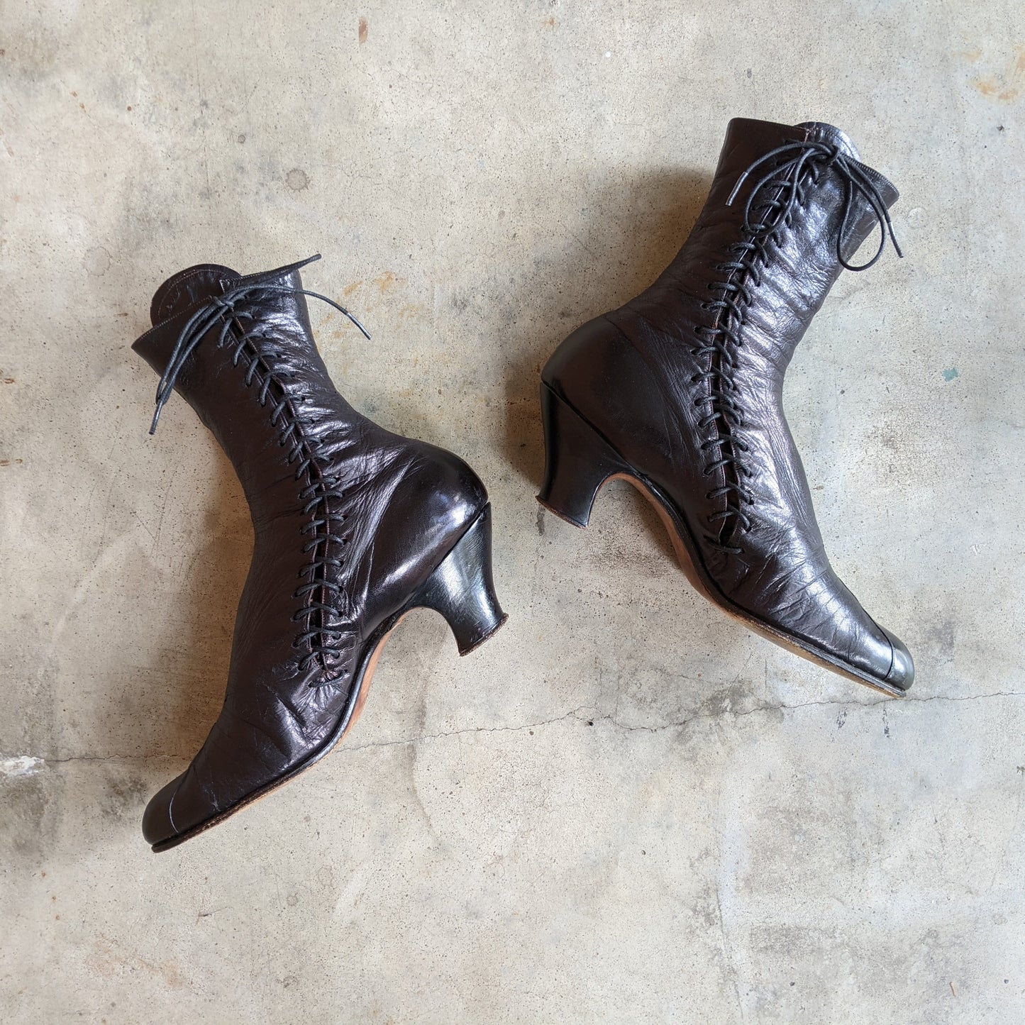 1900s Side Lacing Boots | Approx Sz 7.5-8