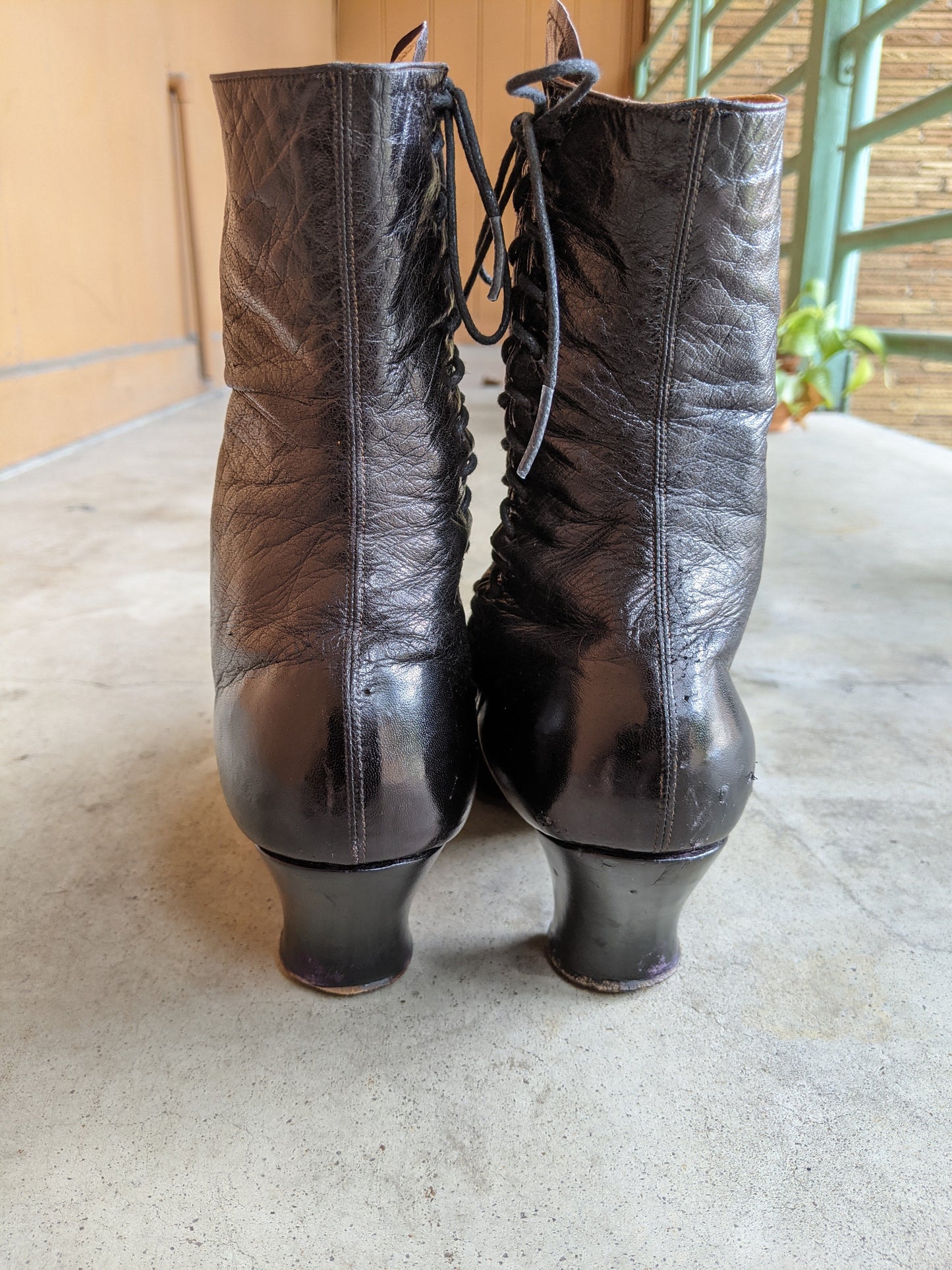 1900s Side Lacing Boots | Approx Sz 7.5-8