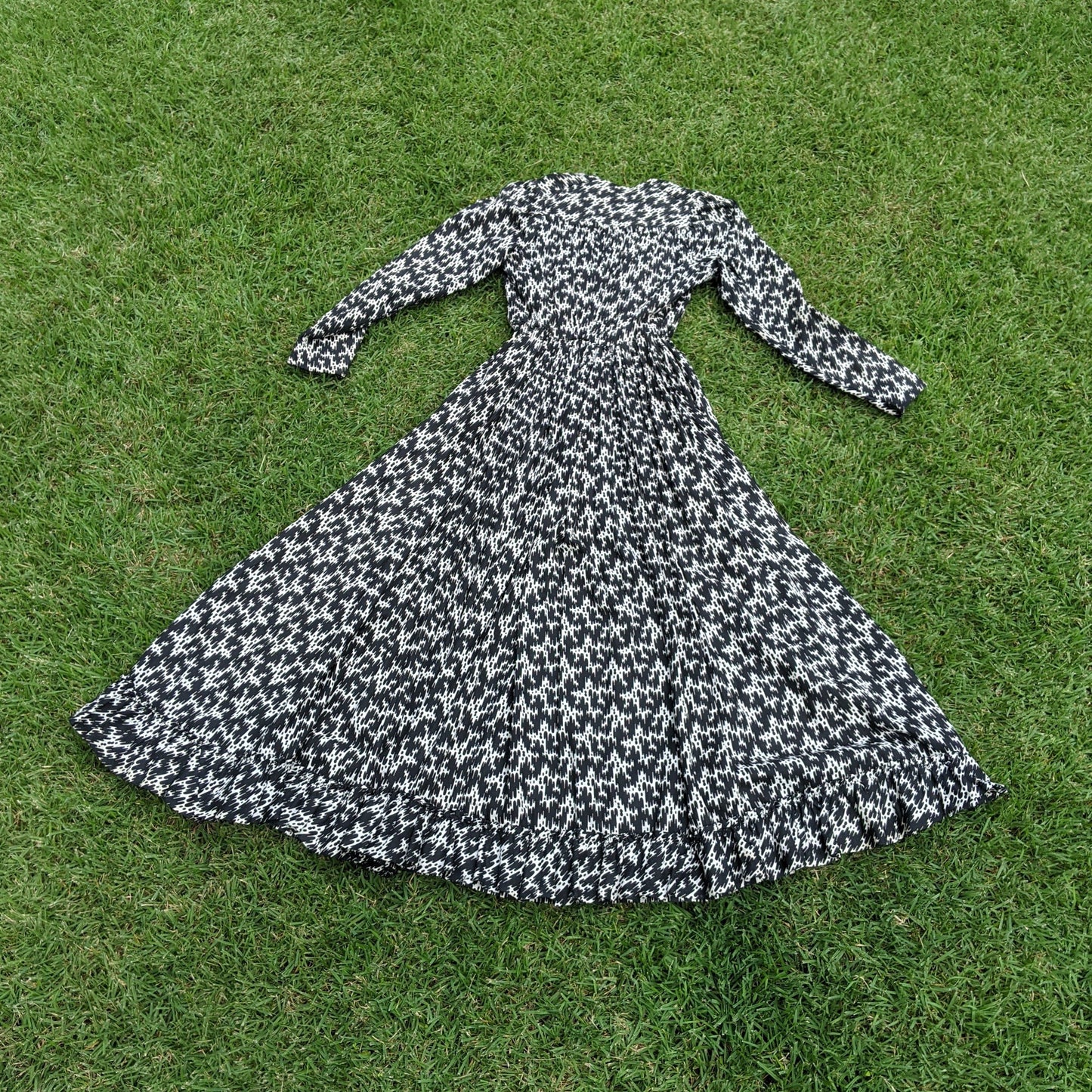 C. 1899 to Early 1900s Cotton Wrapper Dress