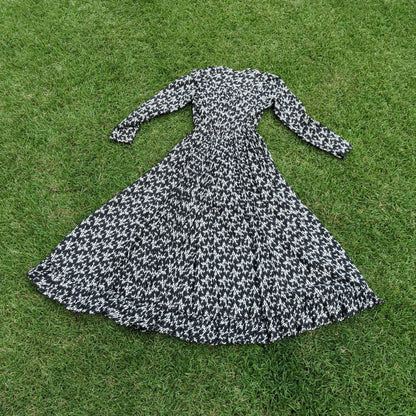 C. 1899 to Early 1900s Cotton Wrapper Dress