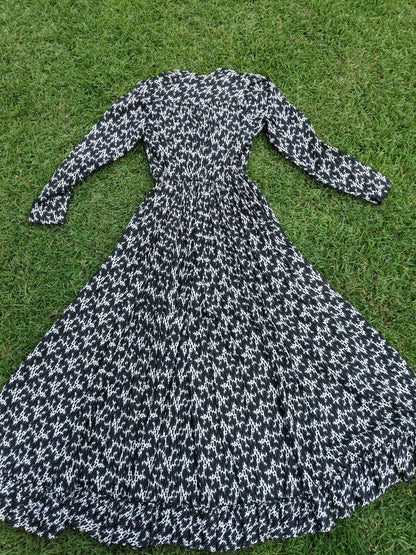 C. 1899 to Early 1900s Cotton Wrapper Dress