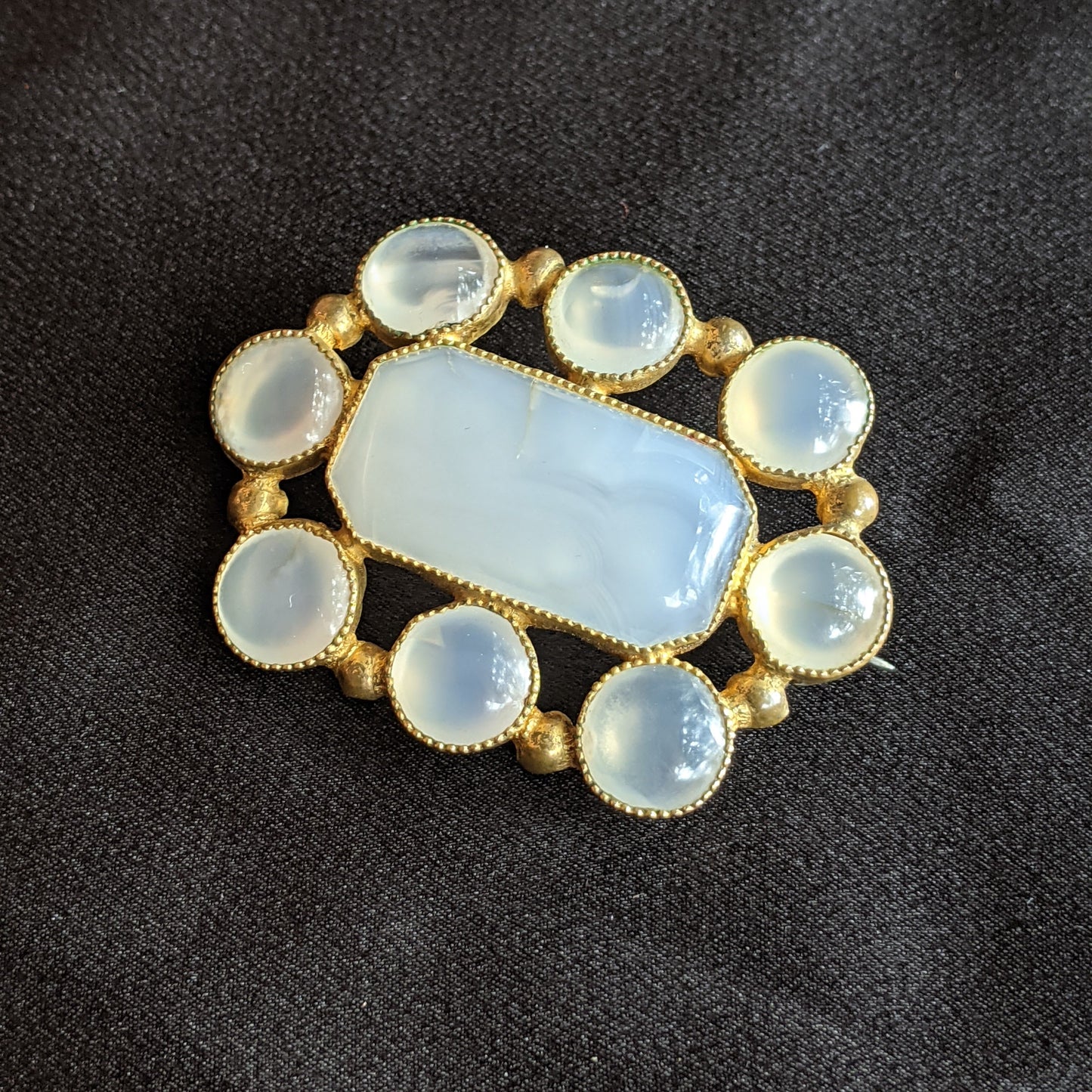 19th c. Scottish White Agate / Chalcedony Brooch