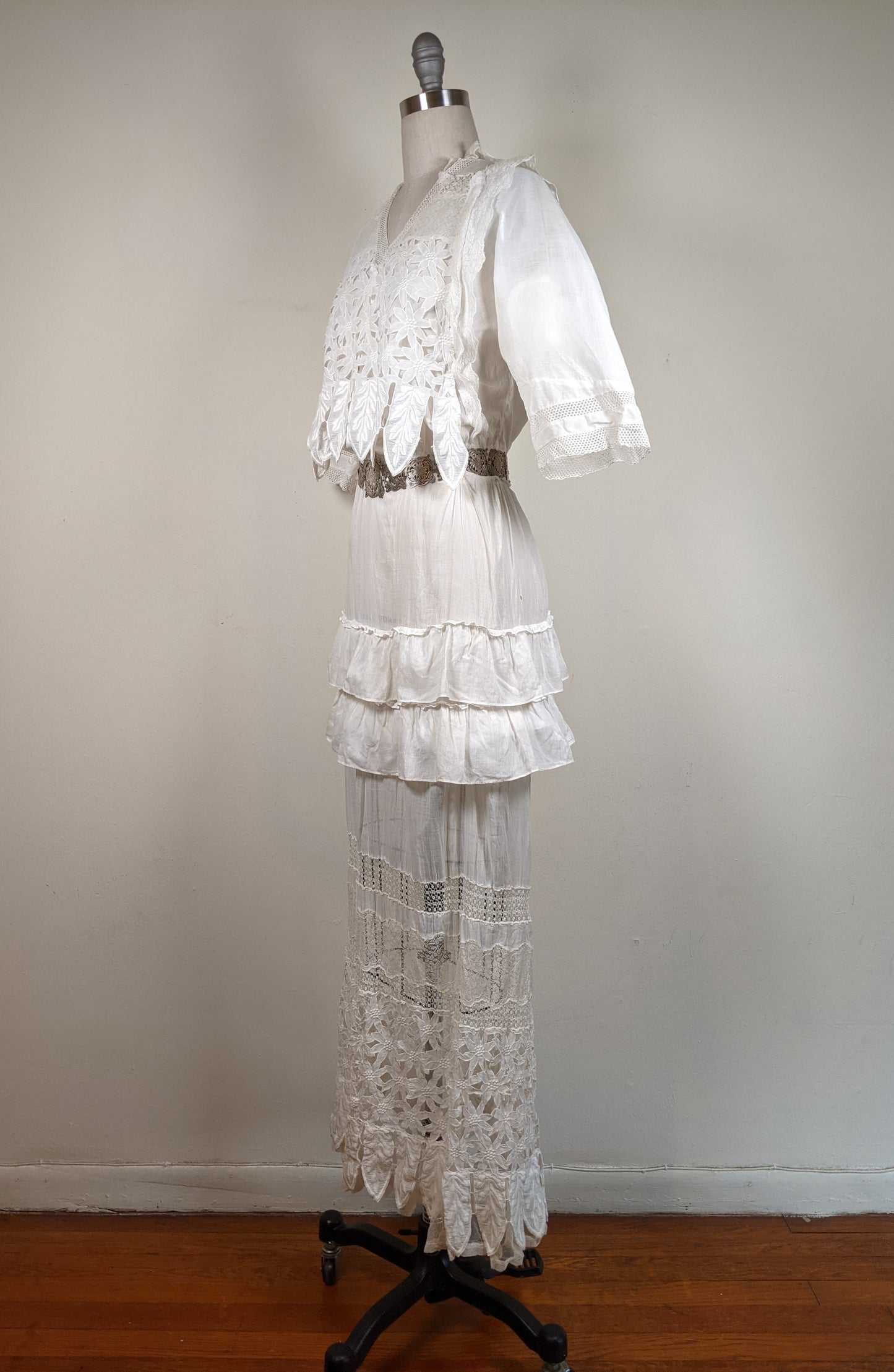 1910s Flower Motif Lingerie Dress