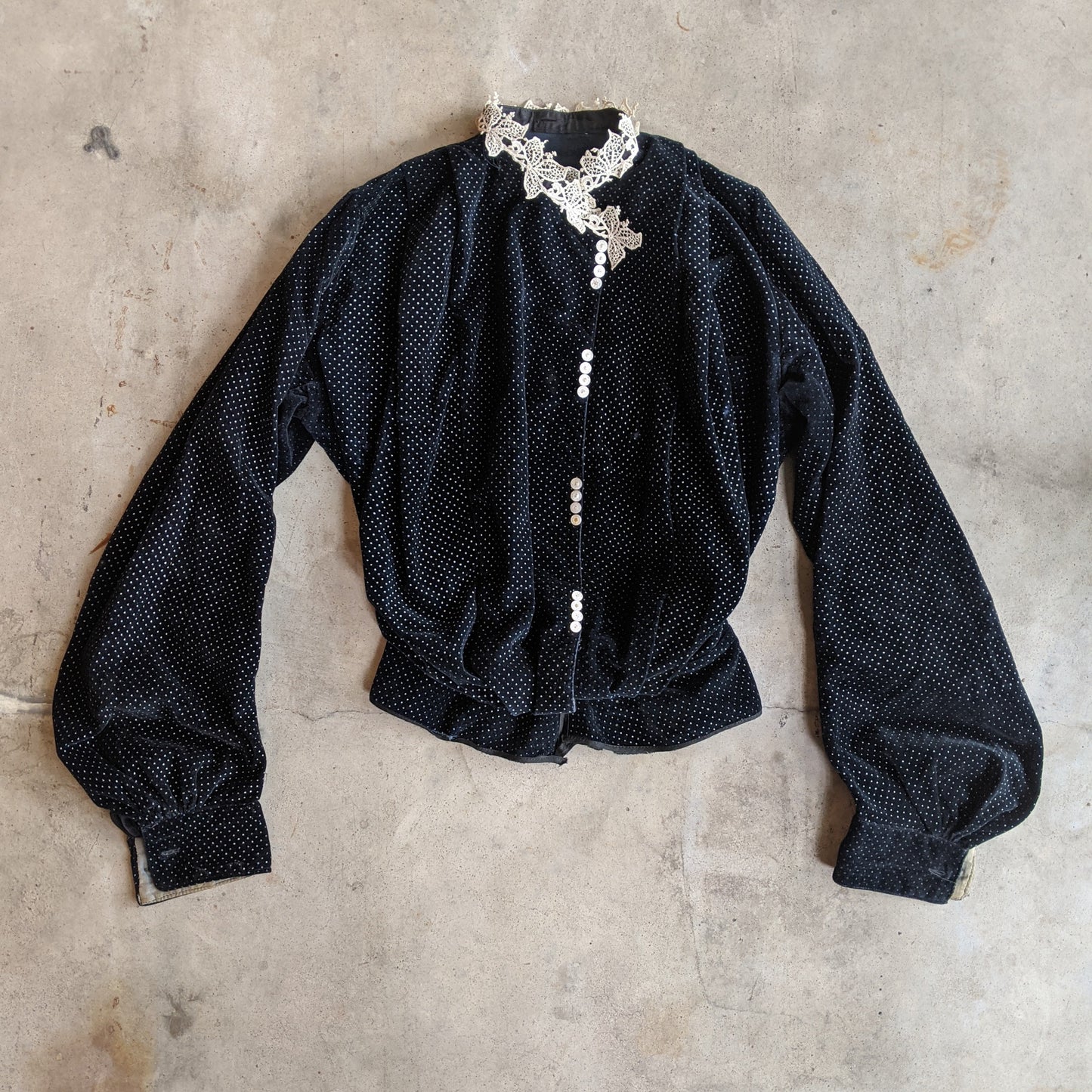 1902-1903 Blue Velveteen Shirt-Waist