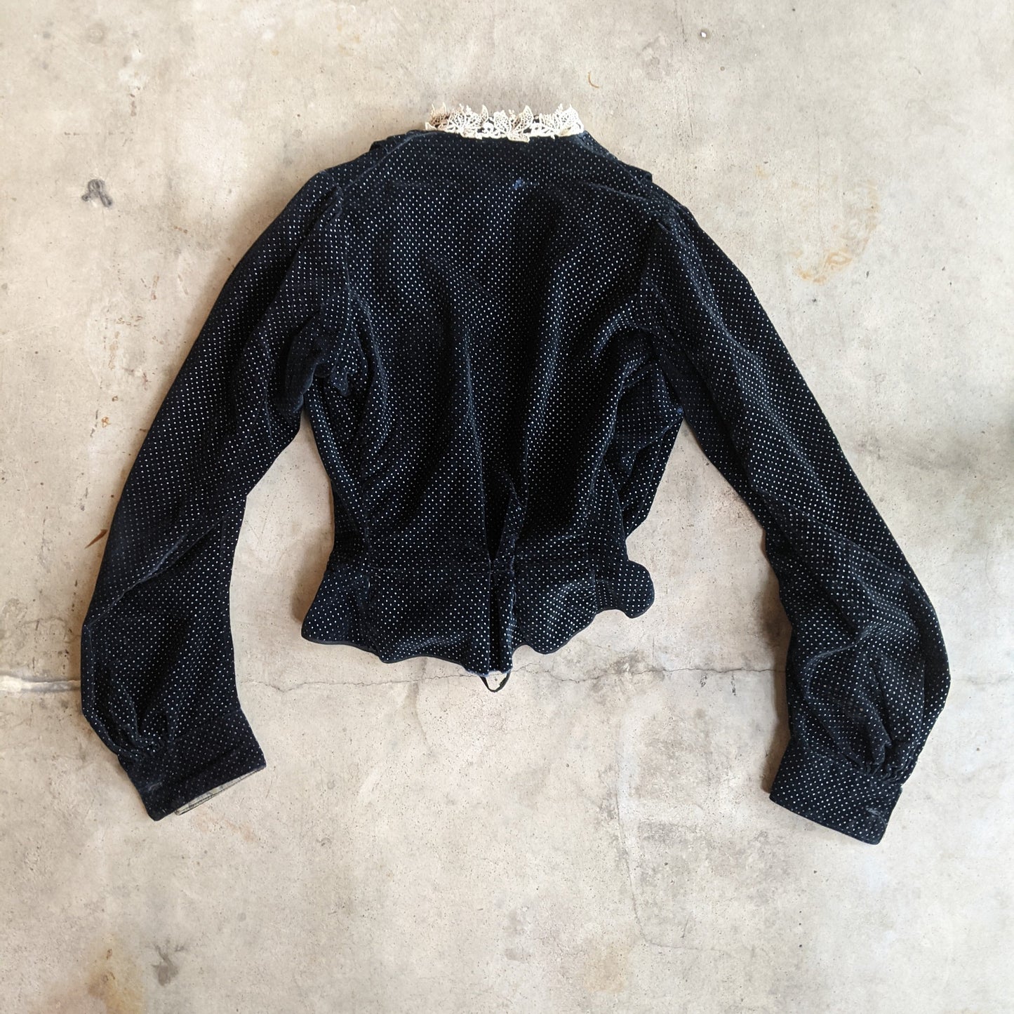 1902-1903 Blue Velveteen Shirt-Waist