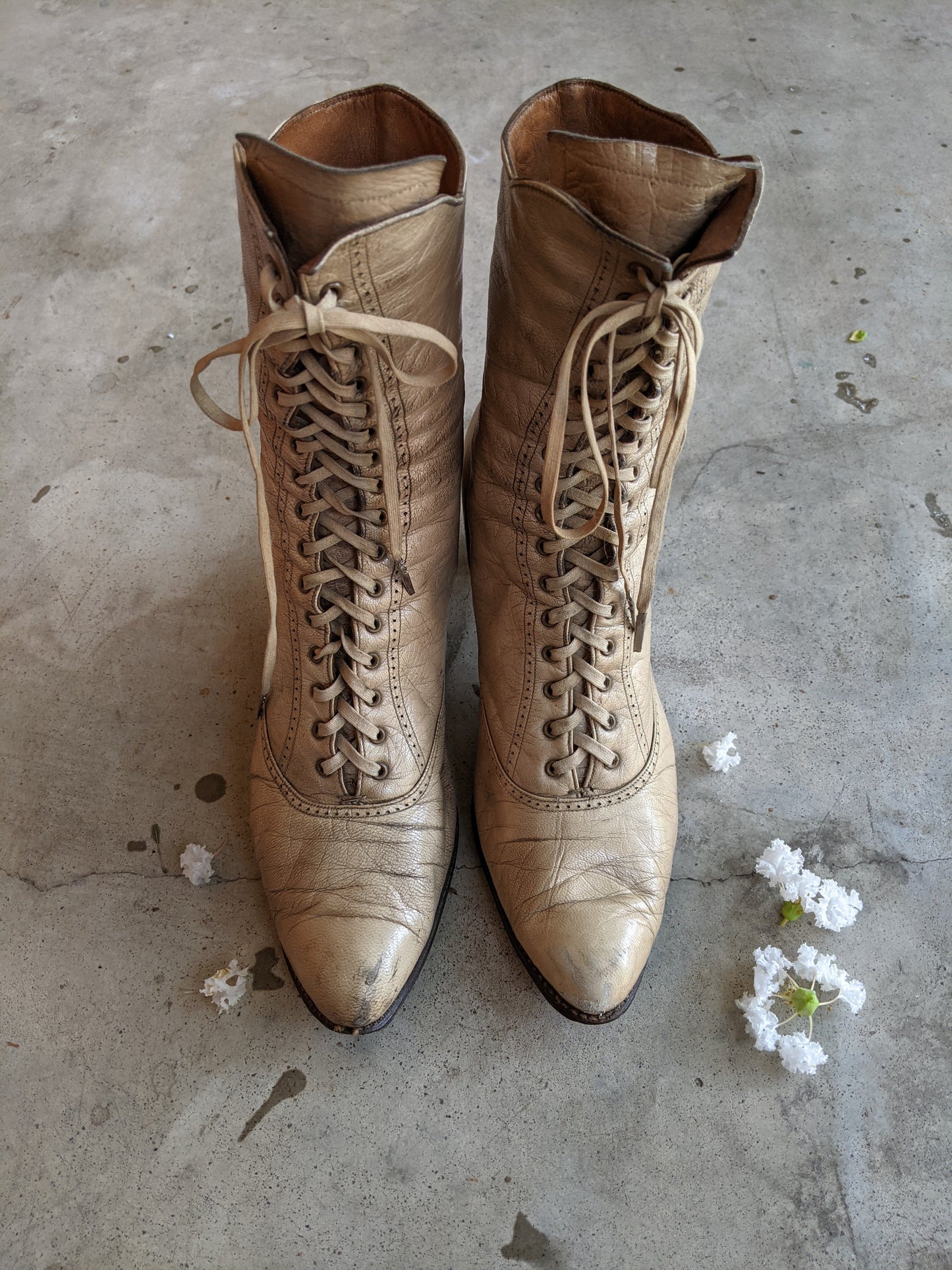 1900s-1910s Oatmeal Brown Lace Up Boots | Sz 7-7.5
