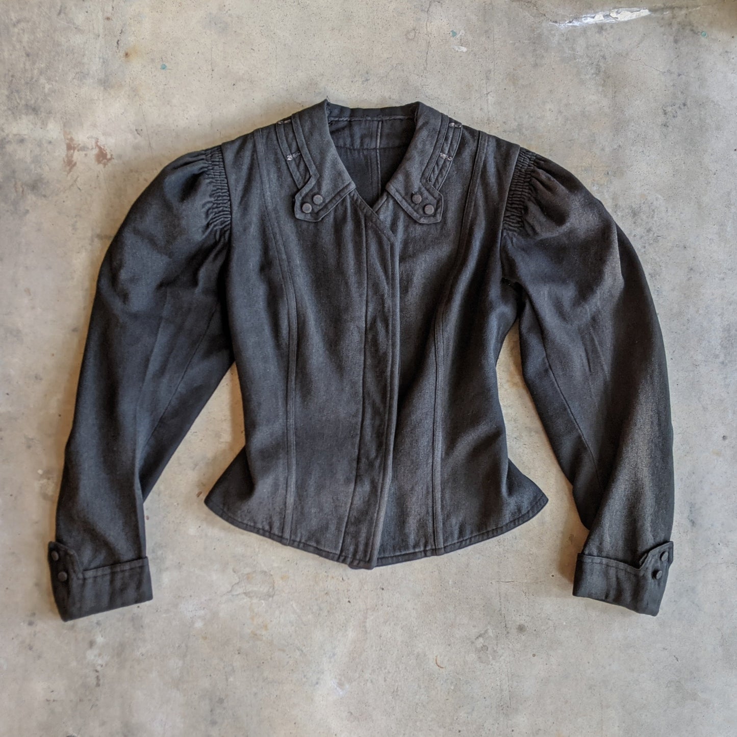 1900s Dark Grey Puff Sleeve Jacket