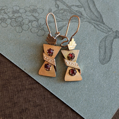 1890s Hourglass Earrings