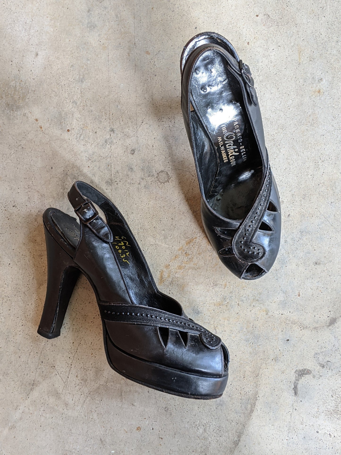 1940s Black Platform Peep Toe Heels | Sz 6N