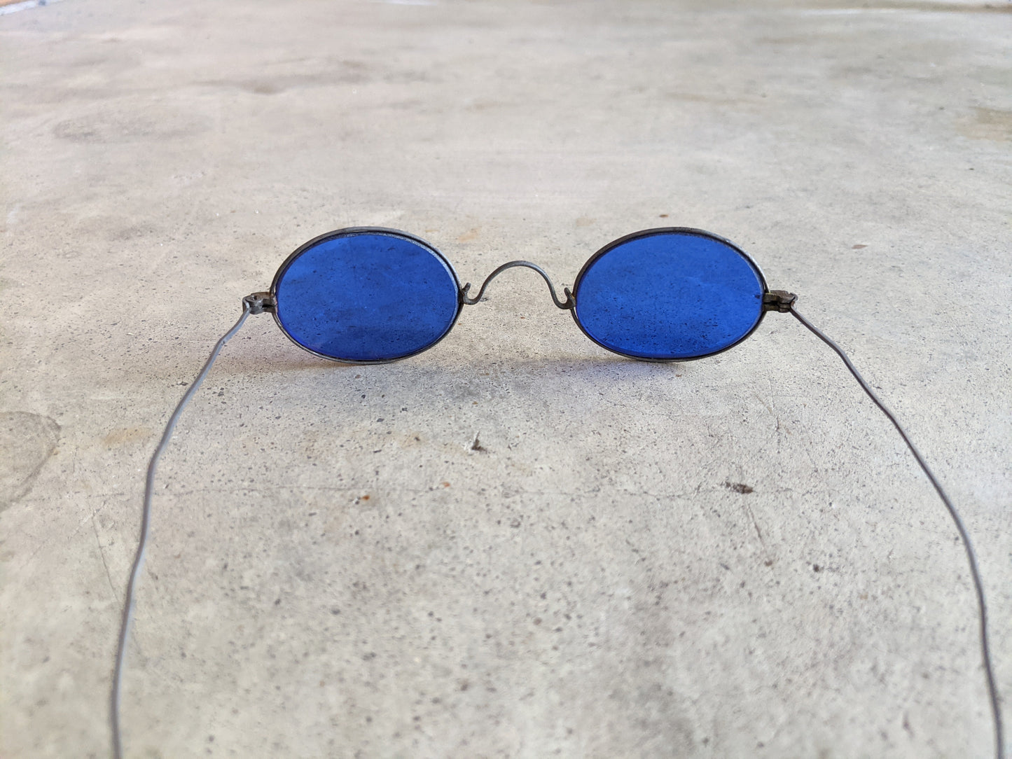 1890s-1900s Cobalt Blue Tinted Glasses