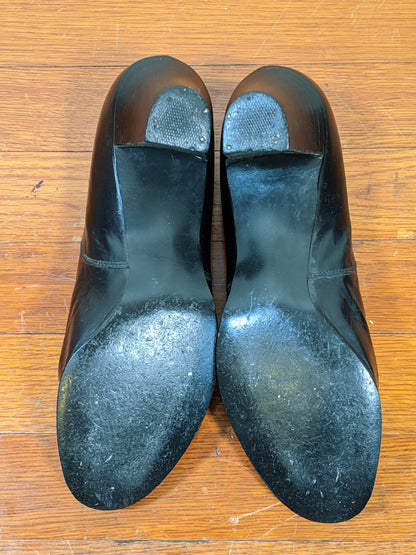 1930s-1940s Cut Out Pumps