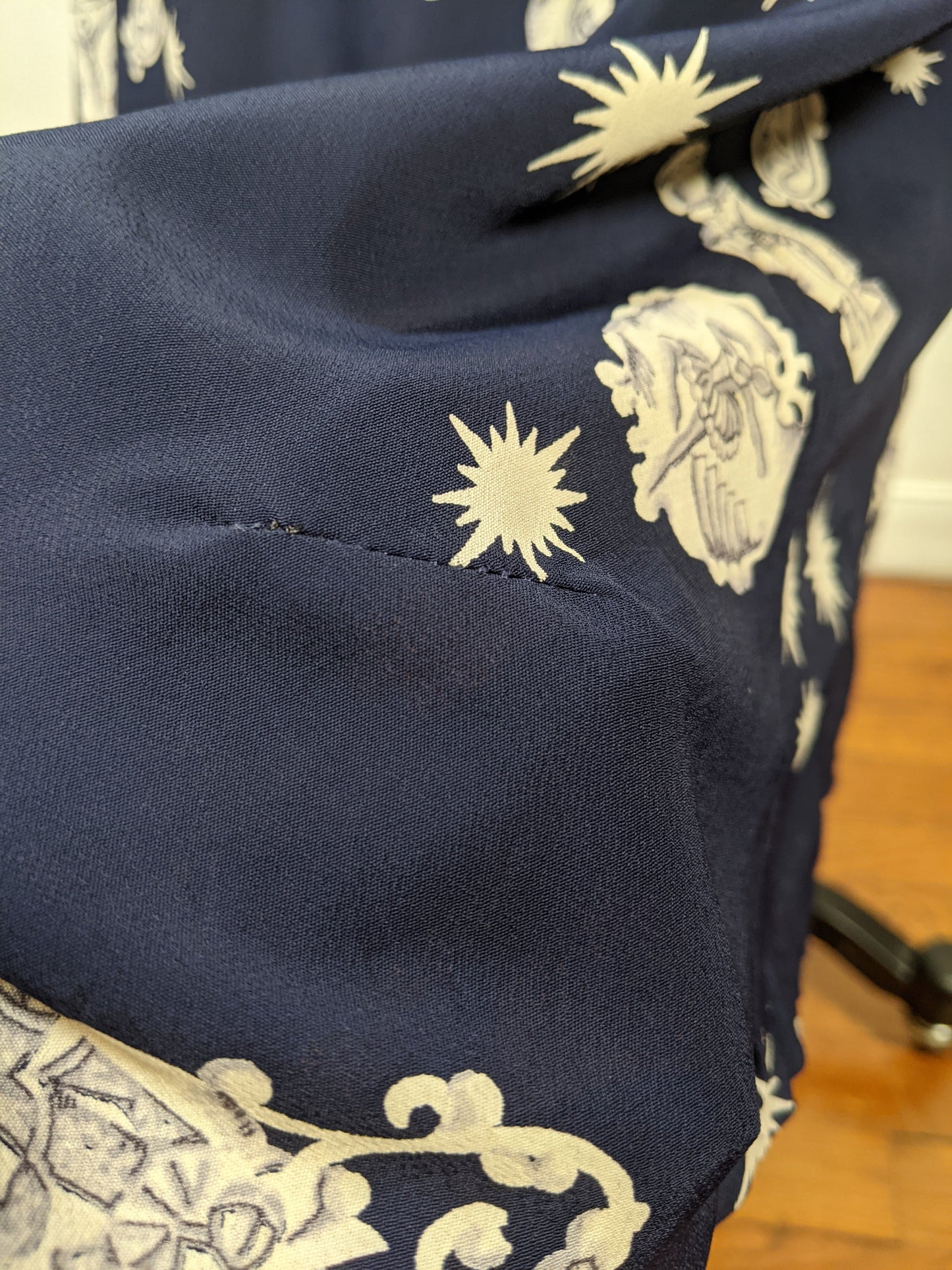 1940s Novelty Print Rayon Dress