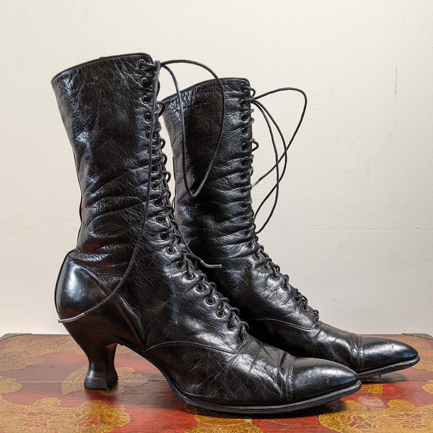 c. 1910s-1920s Black Lace Up Boots | Approx Sz 7