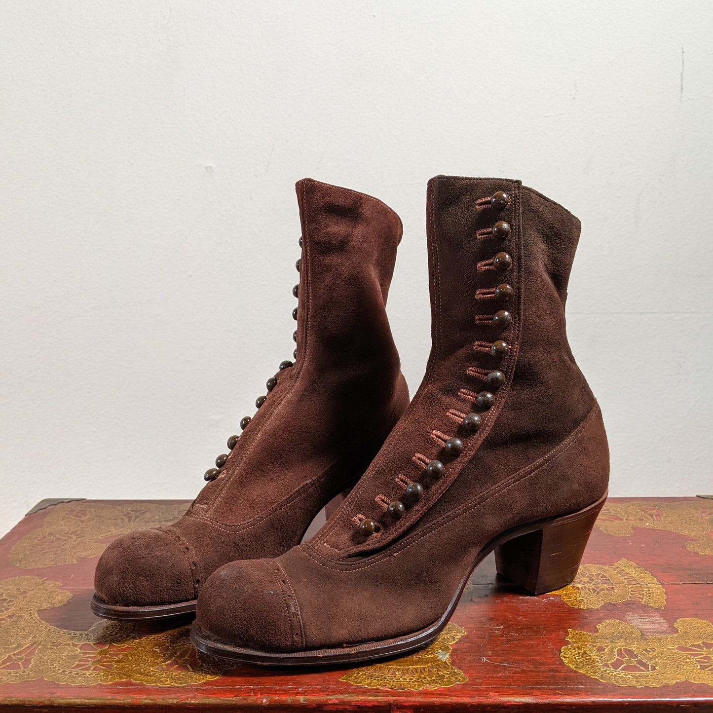 Early 1910s Brown Suede Side Button Boots | Approx Sz 5