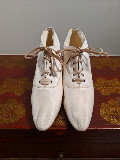 c. 1890s White Kid Leather Shoes | Approx Sz 4-5