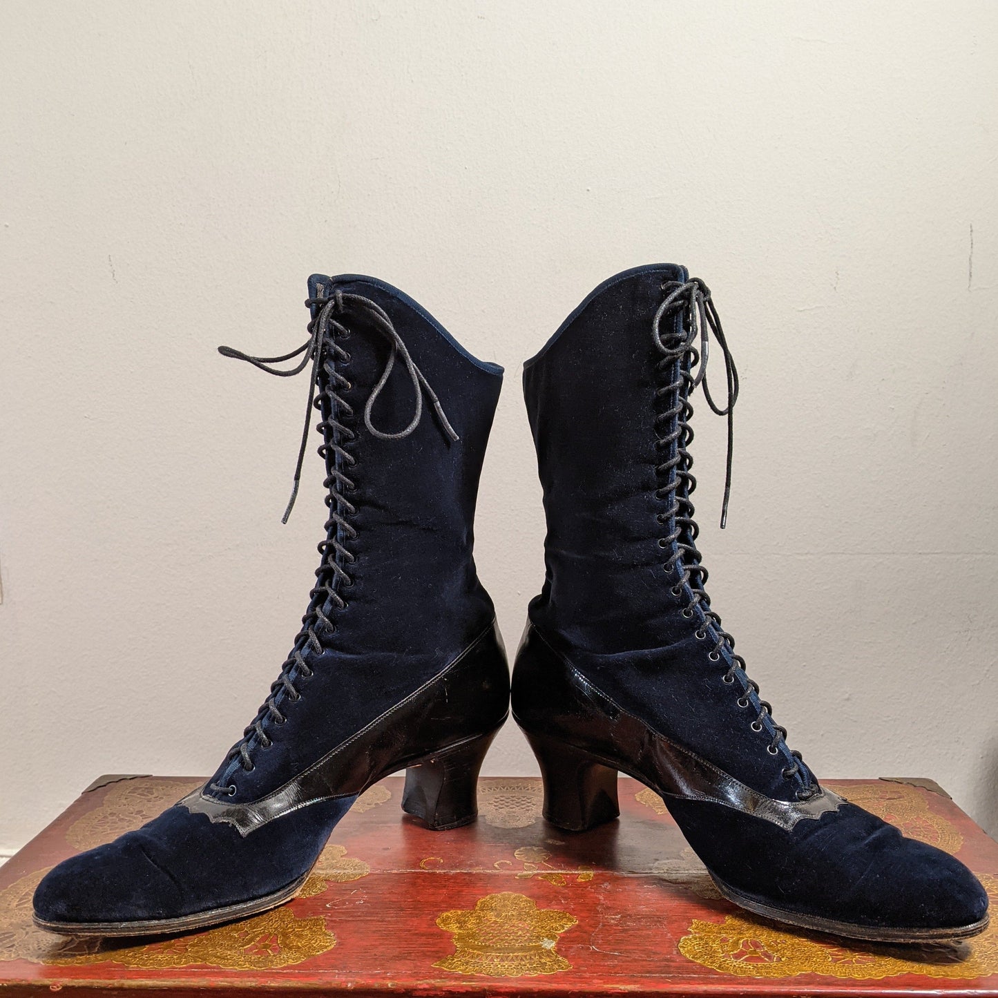 1910s-1920s Blue Velveteen Boots | Approx Sz 7.5-8