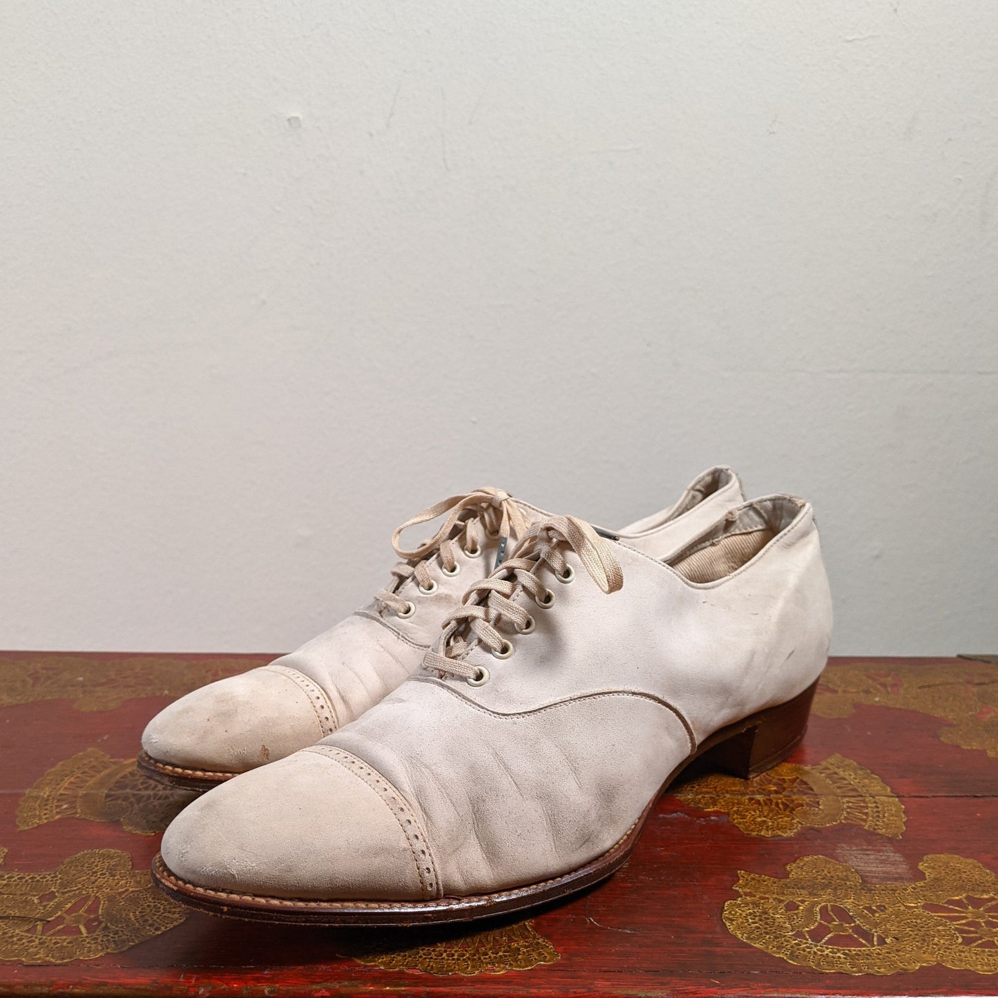 c. 1920s White Nubuck Oxfords | Approx Sz 7