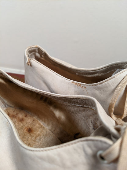 c. 1920s White Nubuck Oxfords | Approx Sz 7