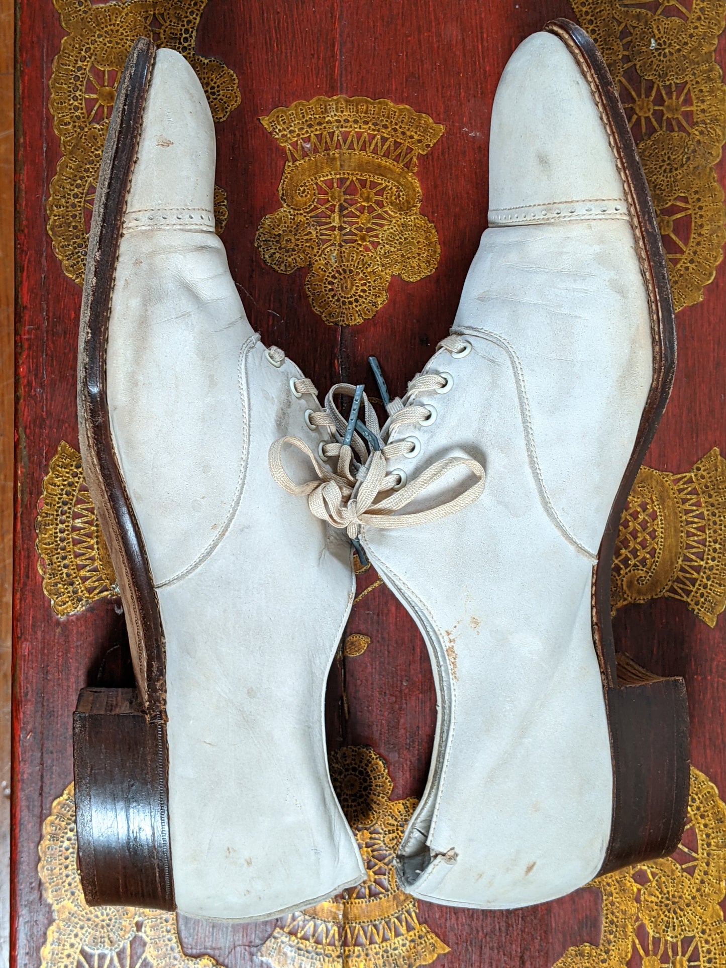 c. 1920s White Nubuck Oxfords | Approx Sz 7