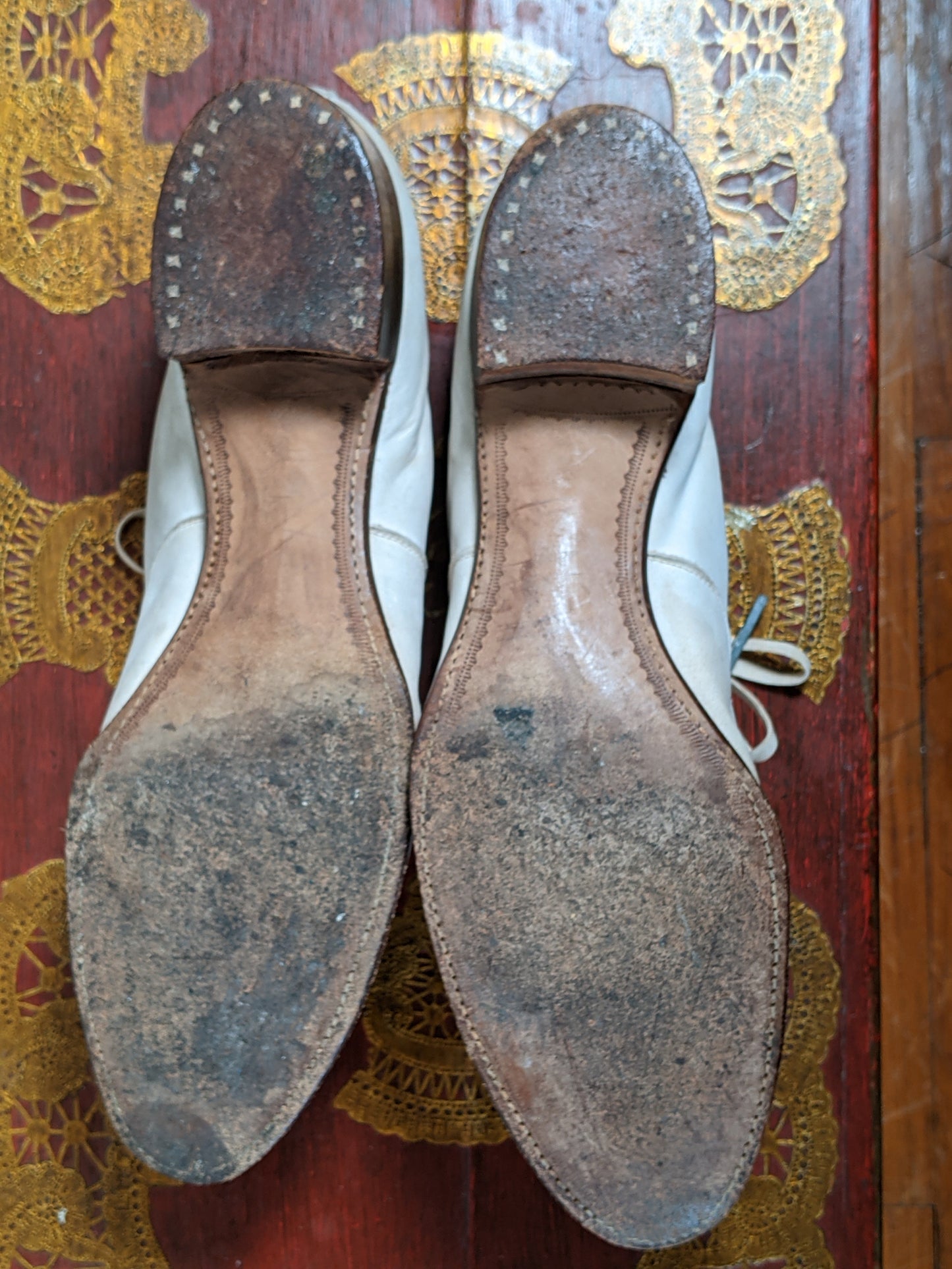 c. 1920s White Nubuck Oxfords | Approx Sz 7