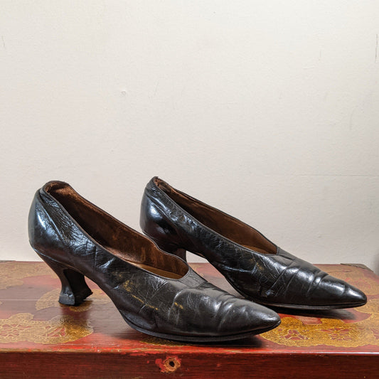 c. 1910s-1920s Black Leather Pumps | Approx Sz 8