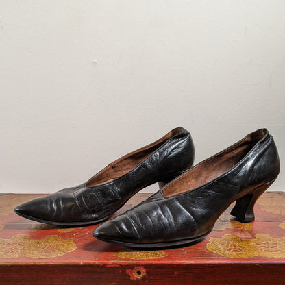 c. 1910s-1920s Black Leather Pumps | Approx Sz 8