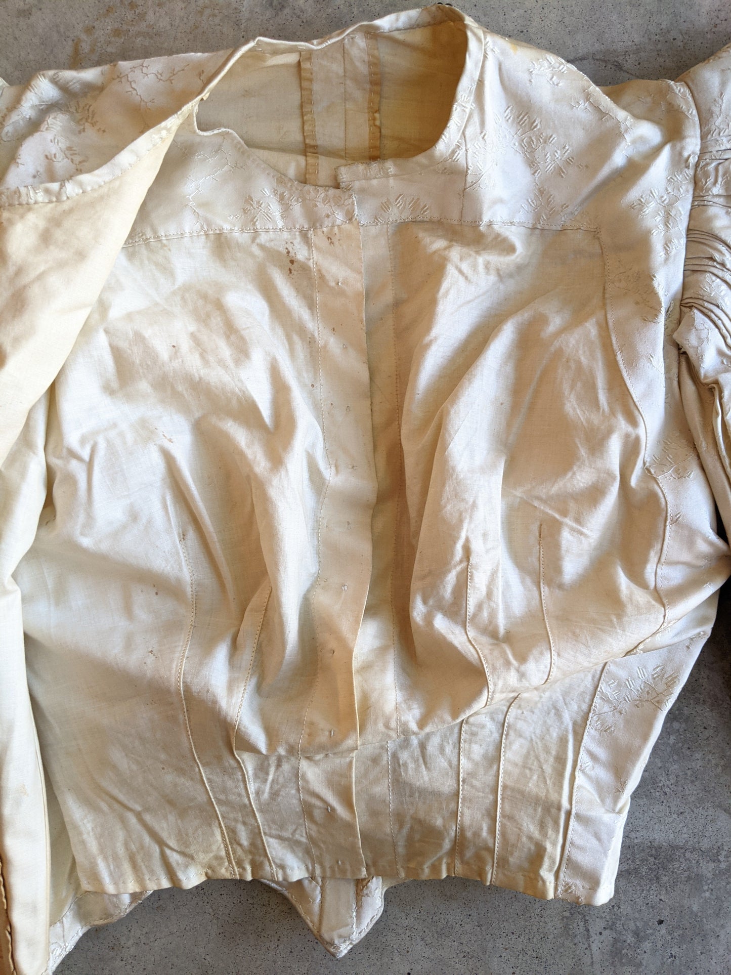 1890s Cream Silk Gigot Sleeve Bodice
