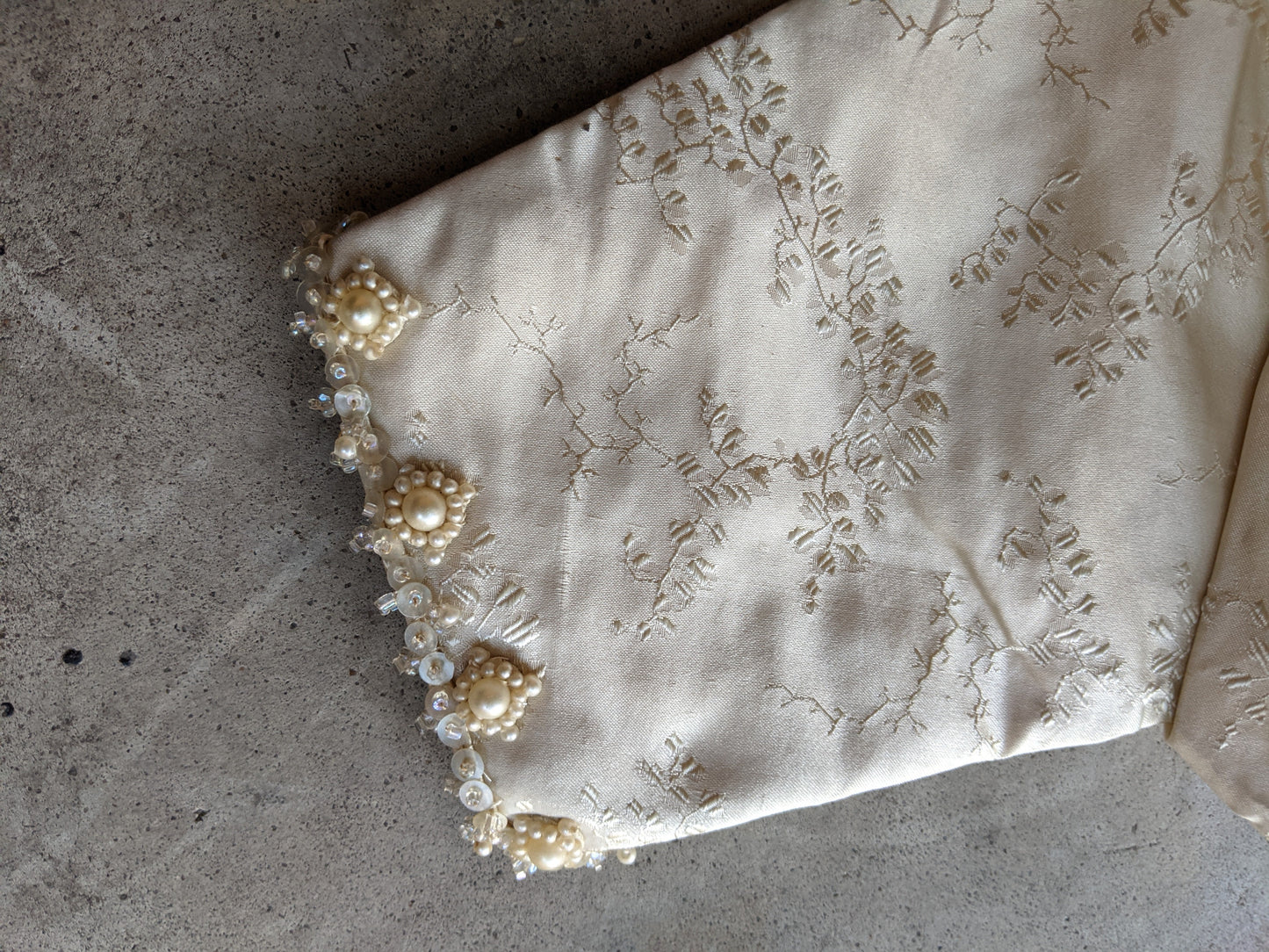1890s Cream Silk Gigot Sleeve Bodice