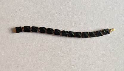 19th c. 14k Gold Carved Onyx Link Bracelet