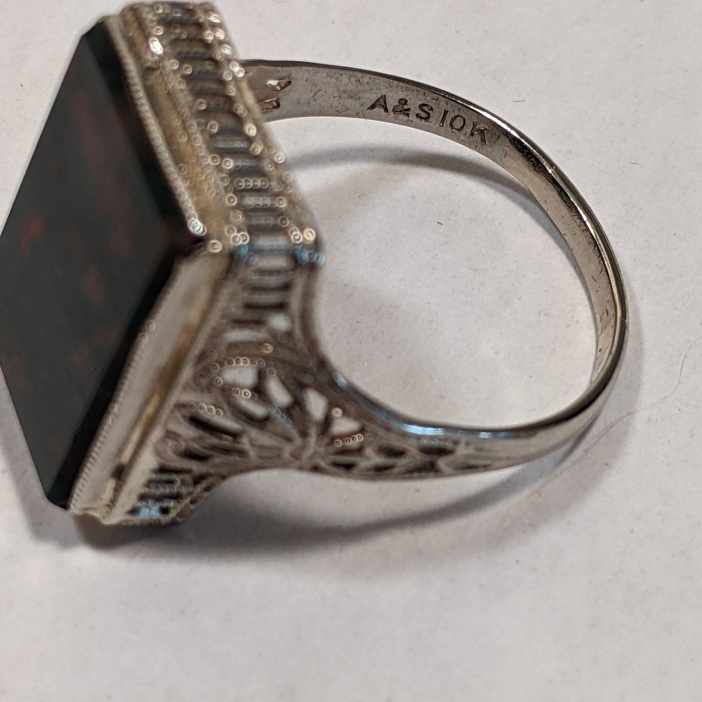 Abraham and Straus Art Deco 10k White Gold Bloodstone Ring | Sz 6.5