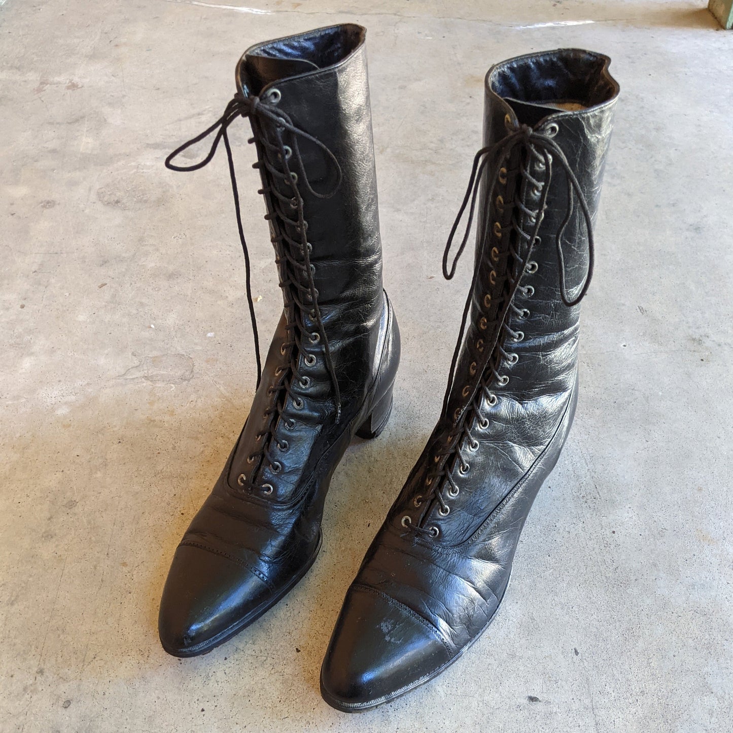 1910s-1920s Black Lace Up Boots | Sz 8