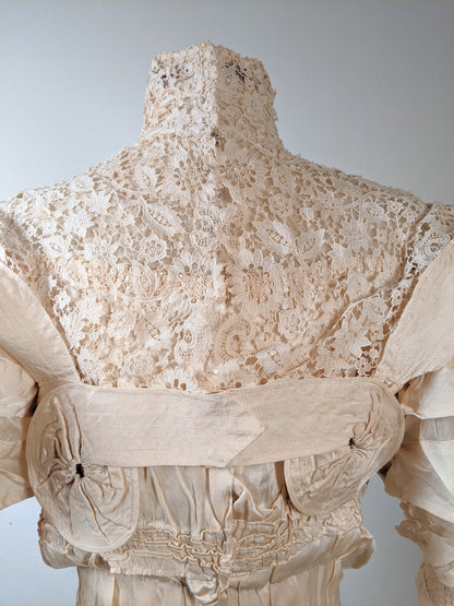 c. 1900 Silk Lace Bodice