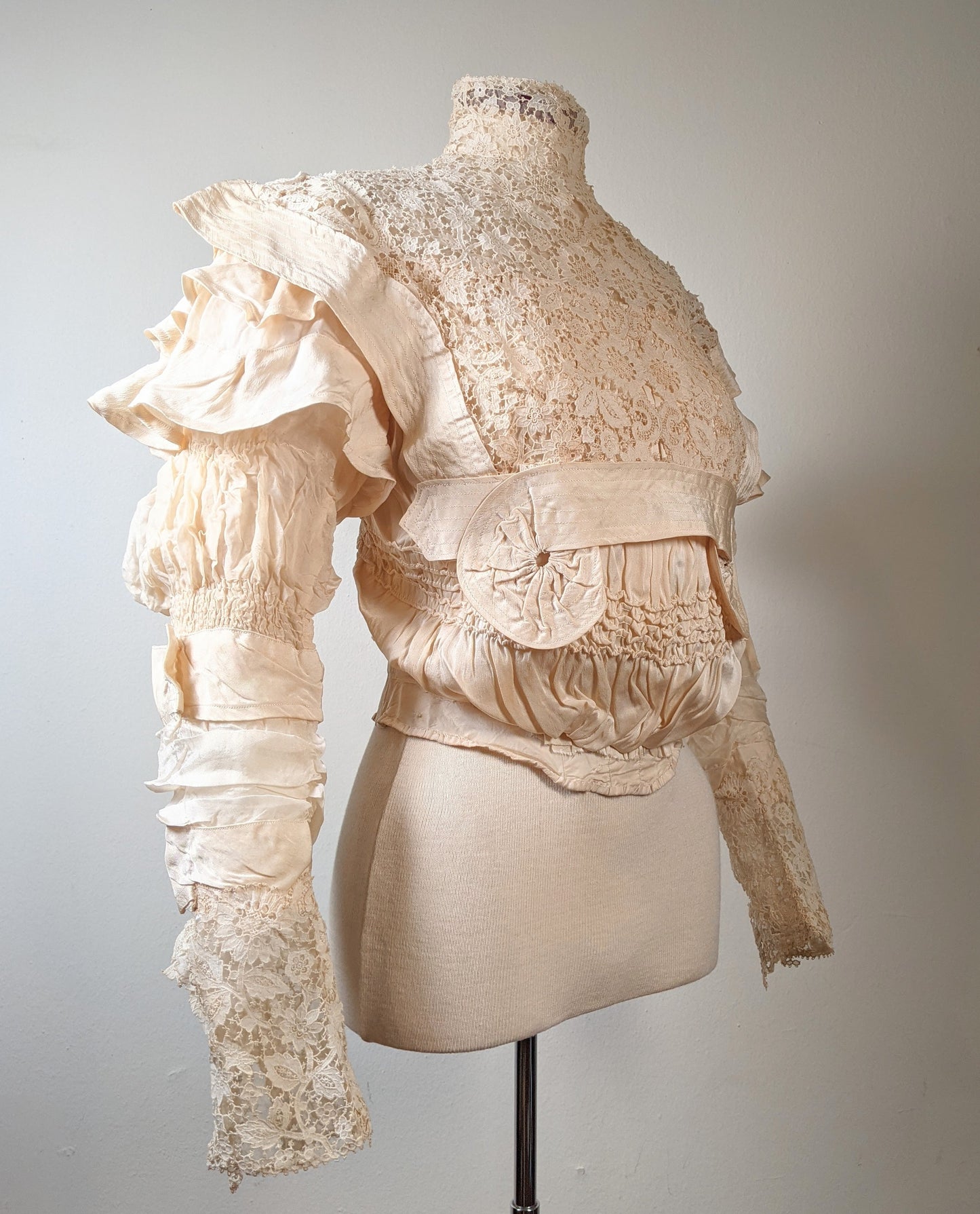 c. 1900 Silk Lace Bodice