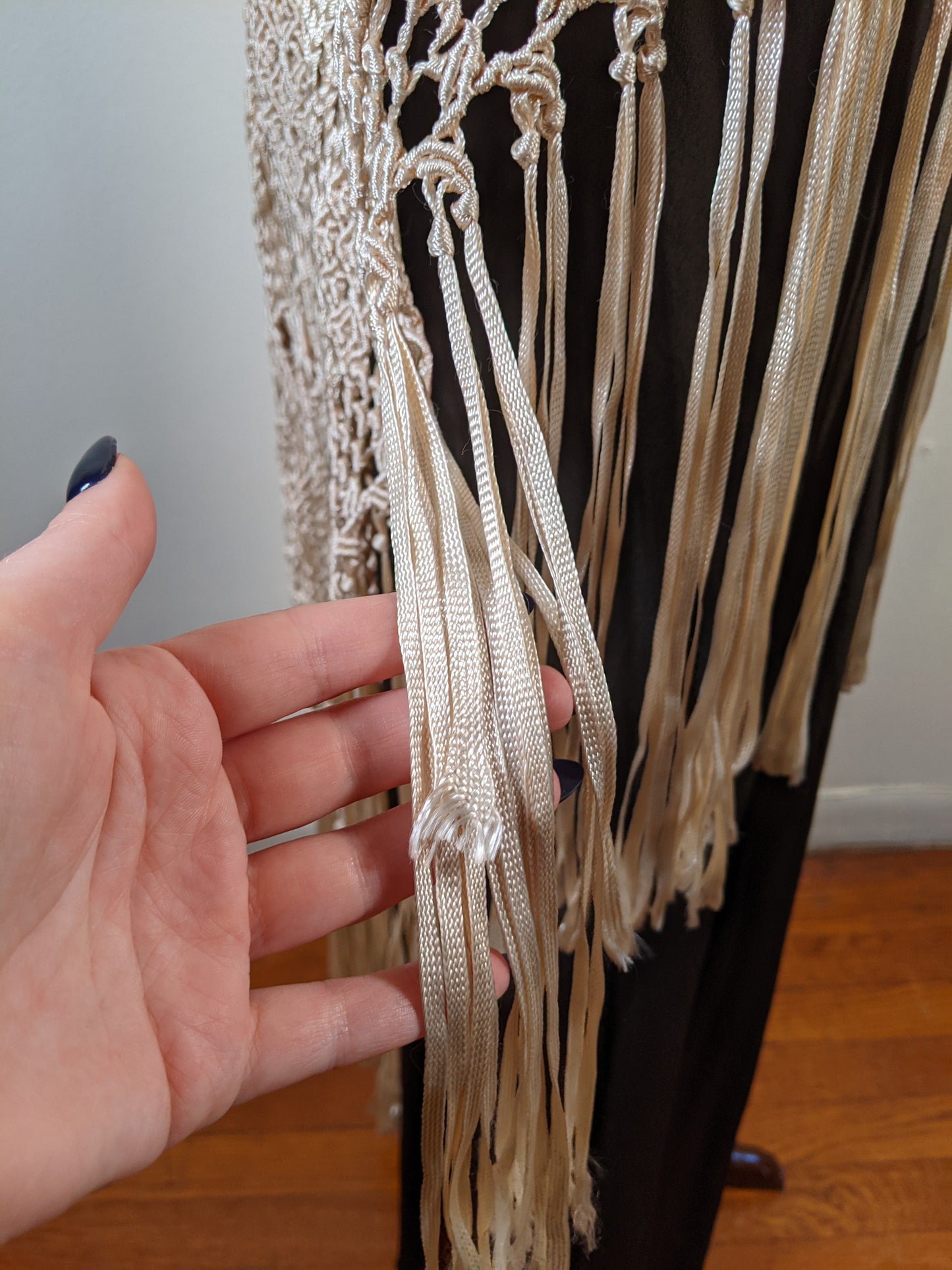 c. 1920s Cream Ribbon Shawl