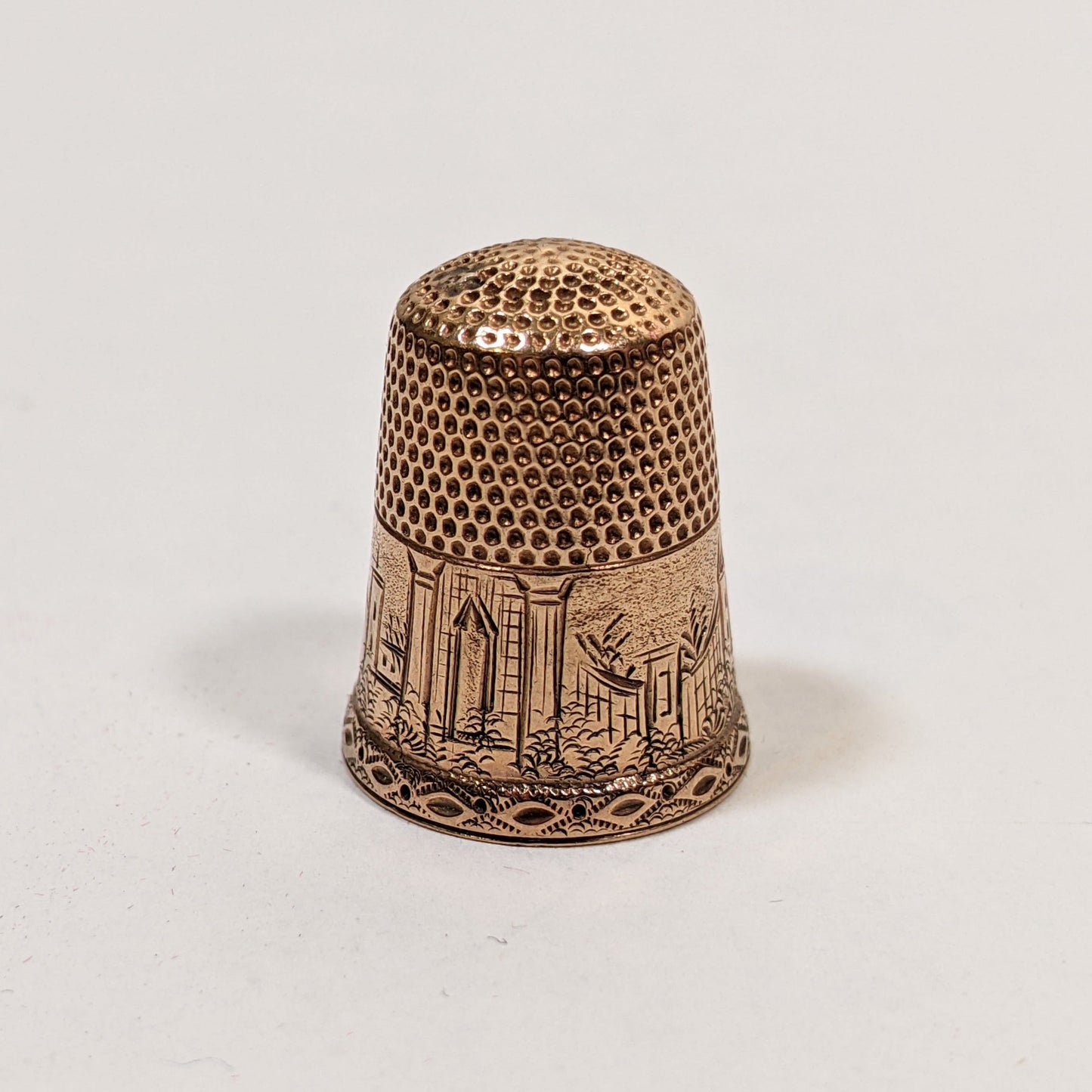 19th c. 14k Gold Engraved Thimble