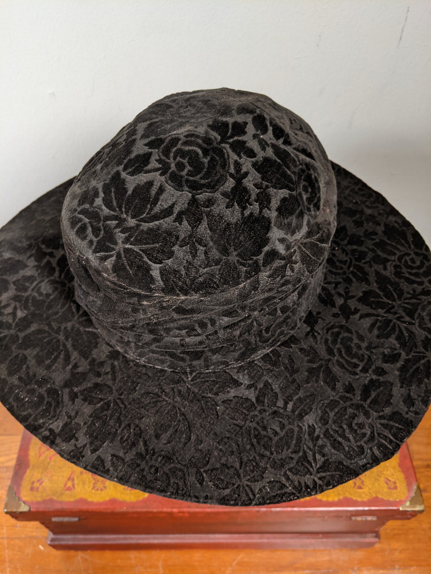 c. 1910s Black Velvet Brocade Hat