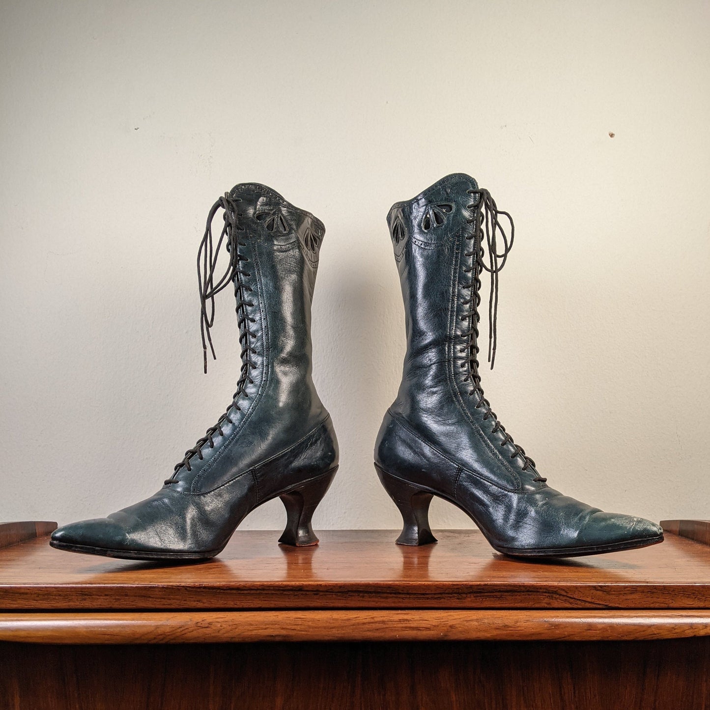 c. 1910-1920s Blue/Green Louis Heel Boots | Approx Sz 6-6.5