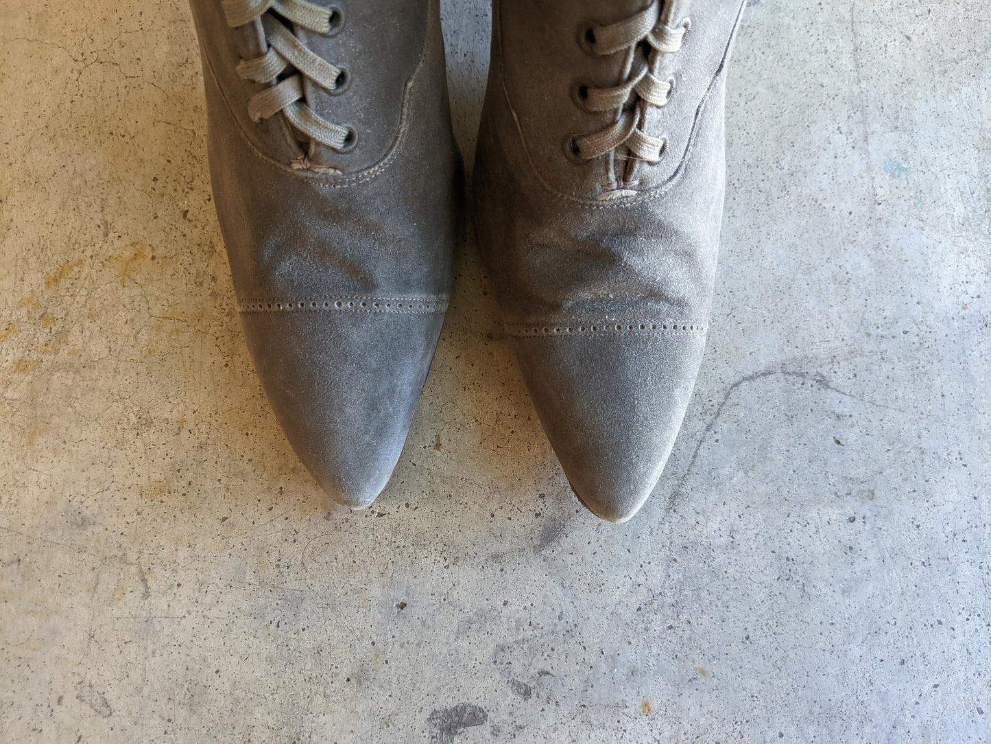 c. 1910s-1920s Grey Suede Boots | Approx Sz 5