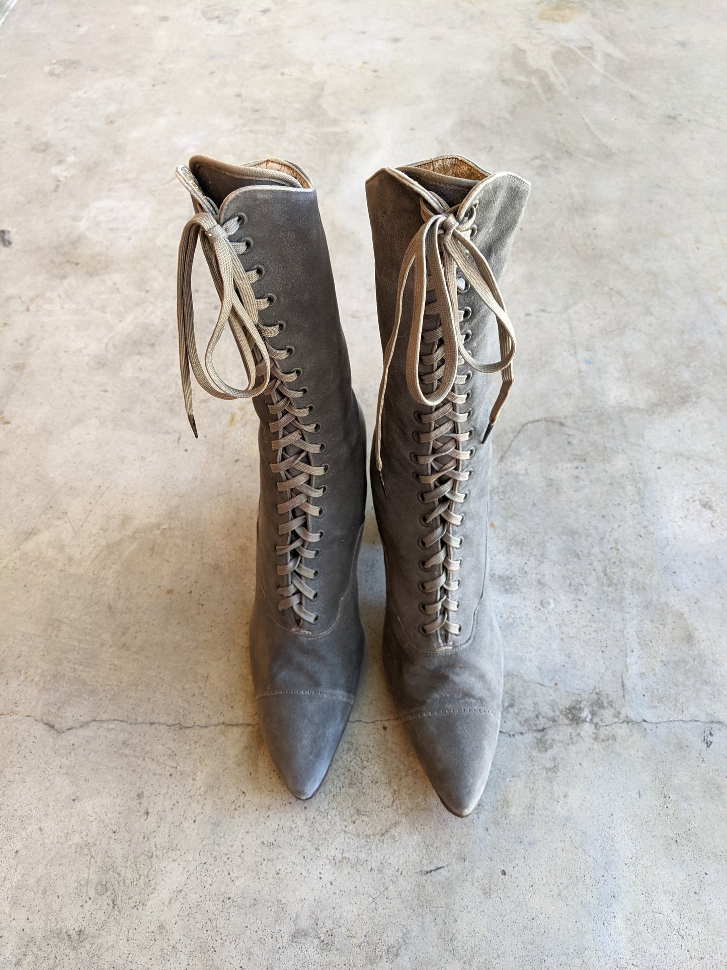 c. 1910s-1920s Grey Suede Boots | Approx Sz 5