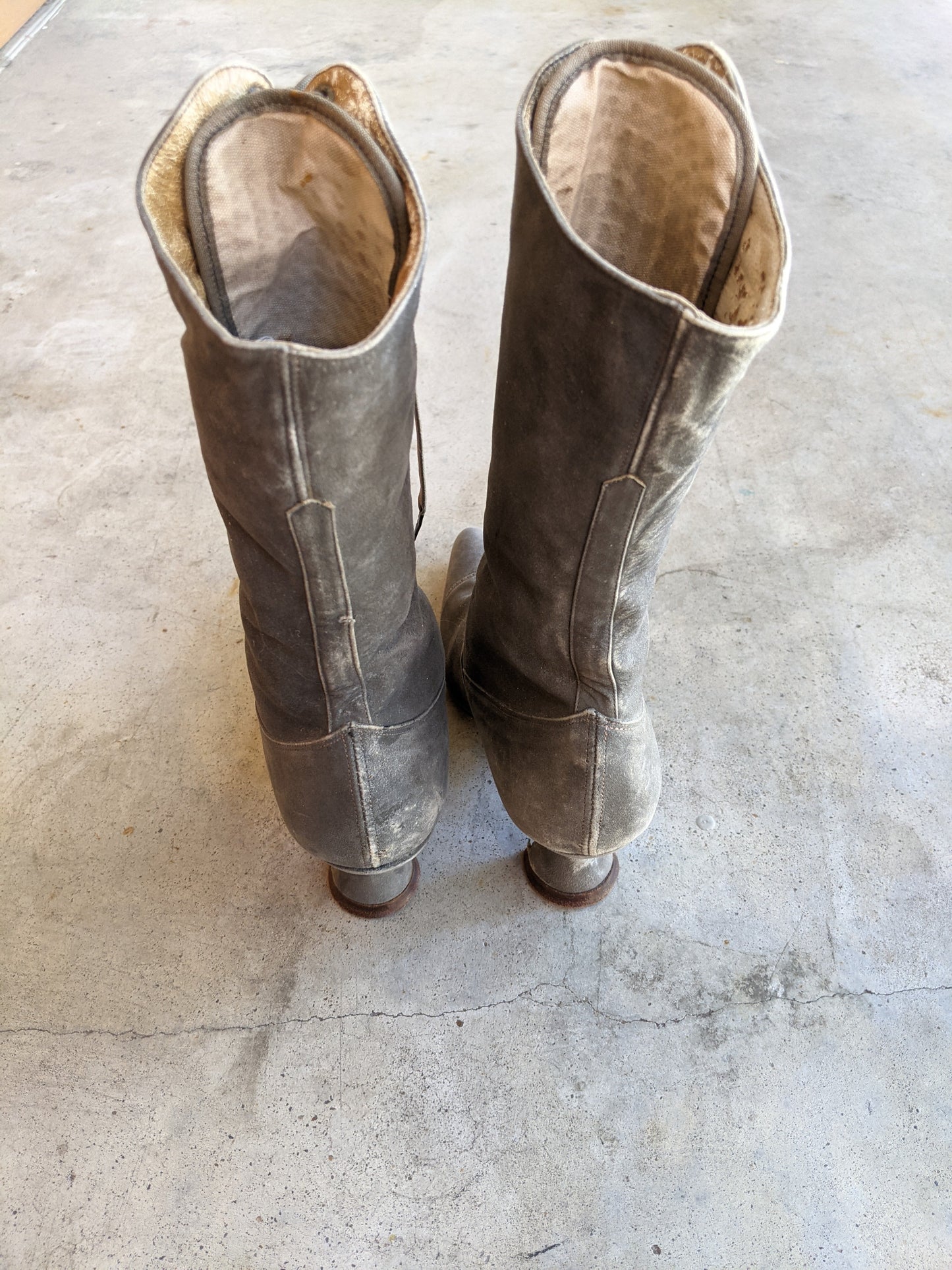 c. 1910s-1920s Grey Suede Boots | Approx Sz 5