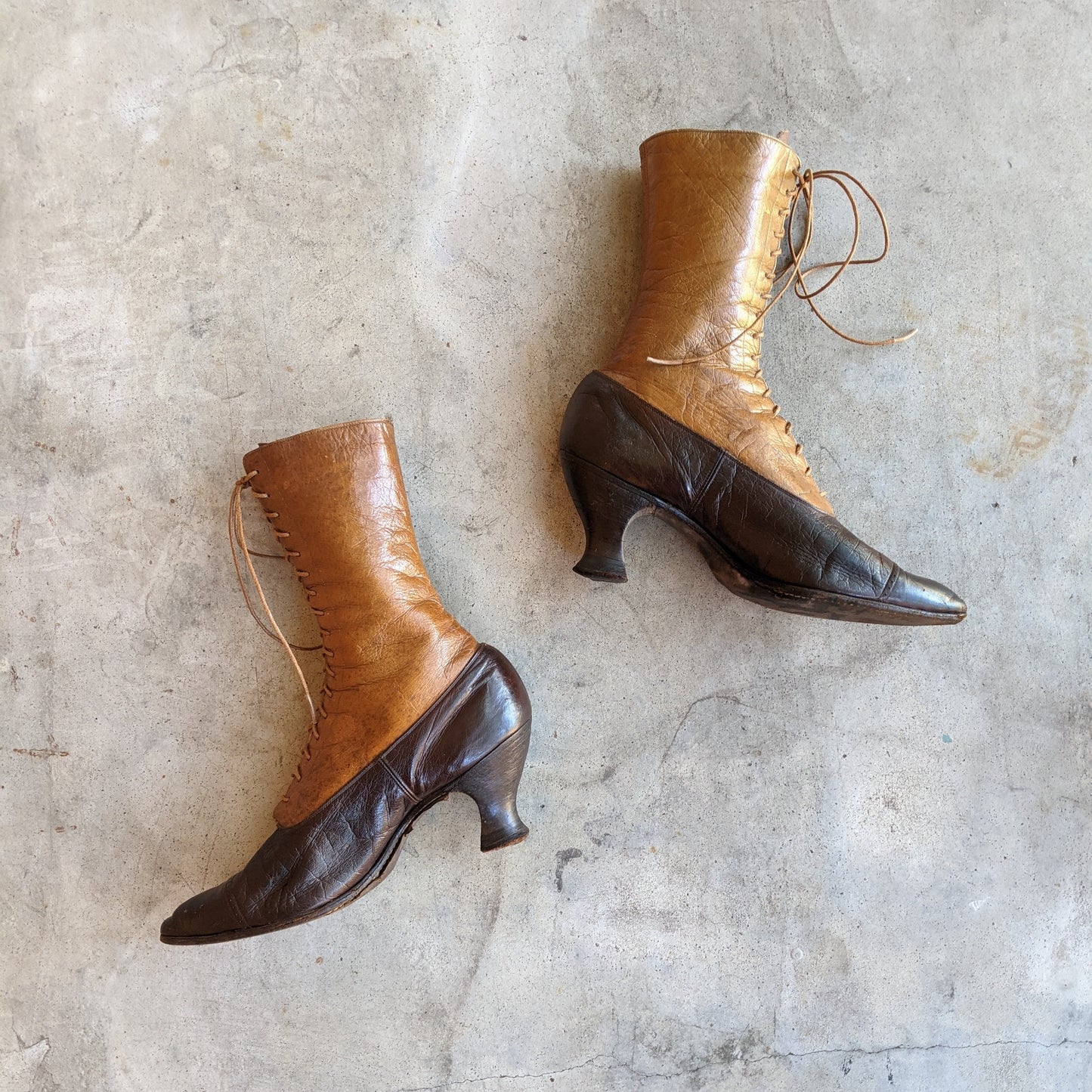 c. 1910s-1920s Two-Tone Brown Boots | Approx Sz 6