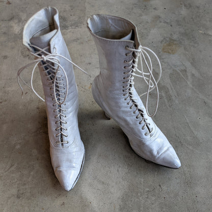 c. 1910s-1920s White Boots | Approx Sz. 7.5-8