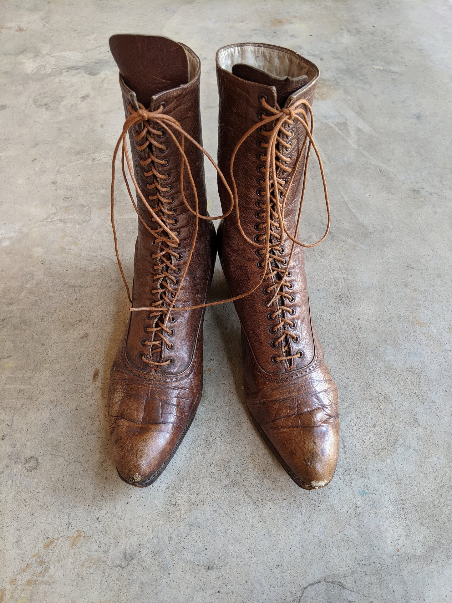 c. 1910s Brown Lace Up Boots | Approx Sz 7.5-8