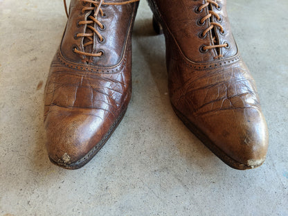 c. 1910s Brown Lace Up Boots | Approx Sz 7.5-8