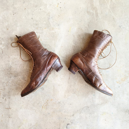 c. 1910s Brown Lace Up Boots | Approx Sz 7.5-8