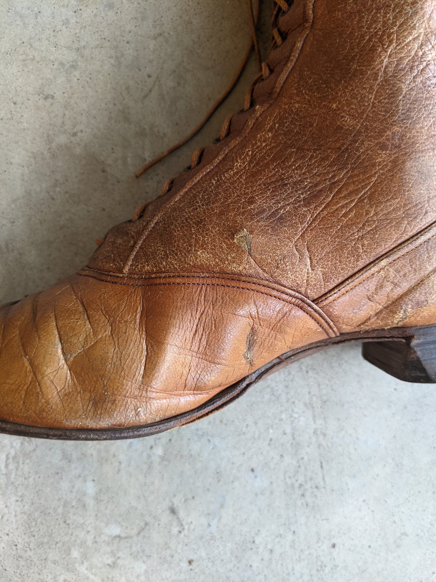 c. 1890s Brown Lace Up Boots | Approx Sz. 7