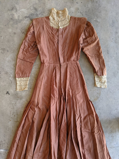 c. 1908-1909 Peach Silk Dress | Study + Display